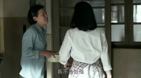 美女让老公尝饺子，他乖乖答应，没想到被骗了