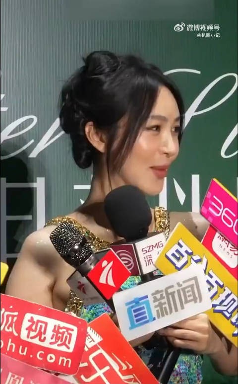 李菲儿被媒体问到叶珂相关问题，还问她伍佰的歌好不好听…