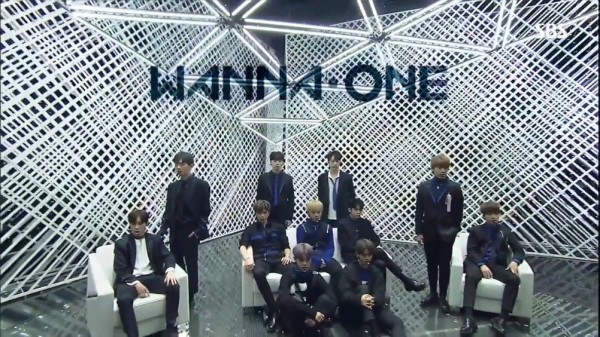 七年前的今天(171119)，WANNA·ONE 更成熟感性的舞台