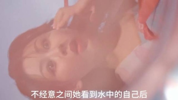 女孩长相丑陋，巧遇两条鱼竟成了美女