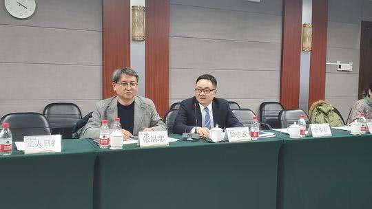 　　北京师范大学新媒体传播研究中心主任张洪忠、中国社会责任云研究院名誉院长钟宏武