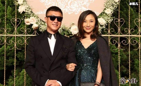 孙红雷与老婆王骏迪结婚照