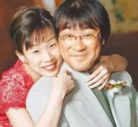 60岁李宗盛和52岁林忆莲，离婚14年，如今的生活感慨万千