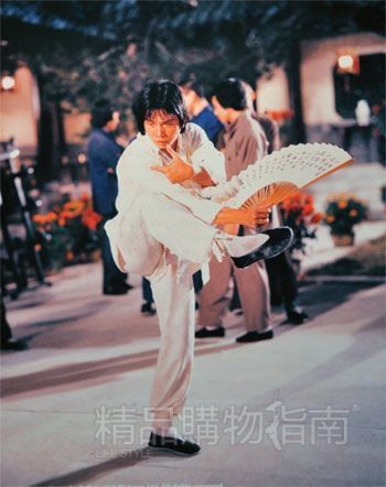 1979年的《疯猴》，刘家良自导自演，出演了男主角戏班大哥陈百。