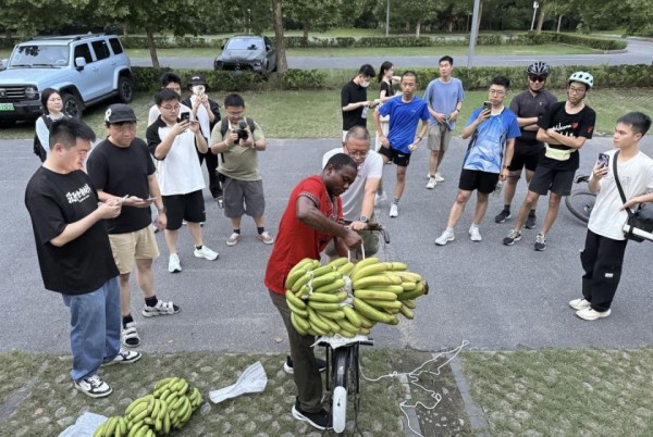 “奥德彪”中国奇幻漂流：流量改变一名非洲网红30天