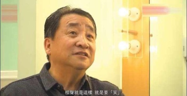 姜昆在香港商演受访： 相声现在过于娱乐化了, 为笑而笑没内涵