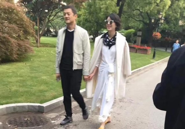 李亚鹏新恋情被曝光 女友是彝族美女演员海哈金喜