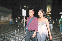 香港房产大亨许世勋之子许晋亨曾与刘嘉玲订婚，现为李嘉欣男友