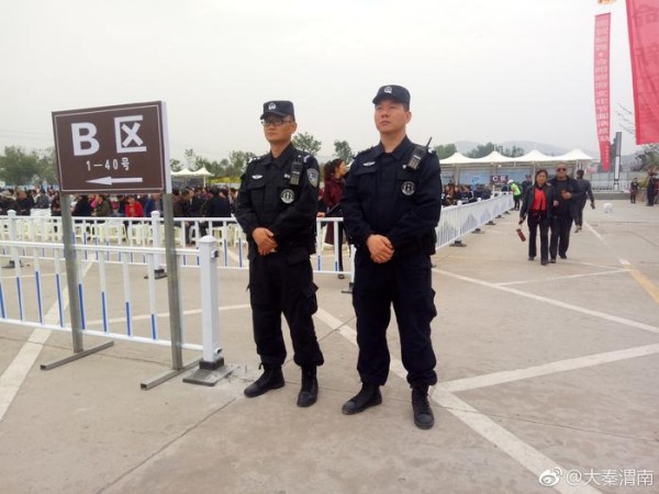 巡特警大队圆满完成2018陕西•合阳旅游文化节暨明星演唱会安保执勤任务