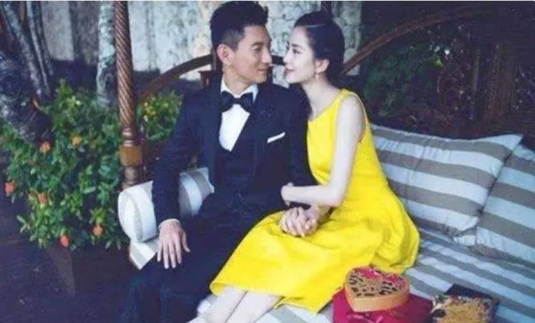 娱乐圈中“宠老婆”男明星，恩爱时把老婆当女儿宠，如今境况各异