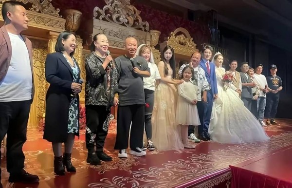 赵本山徒弟吴云飞离婚，两人没有孩子，吴云飞支付300万离婚费用。