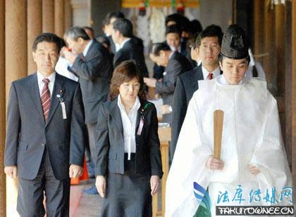 日本右翼女政客防卫大臣稻田朋美和安倍什么关系？稻田朋美的老公是谁？