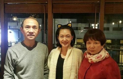 杜若溪自曝生孩子婆妈都看孩子，只有严屹宽陪着，对比颖儿太心疼