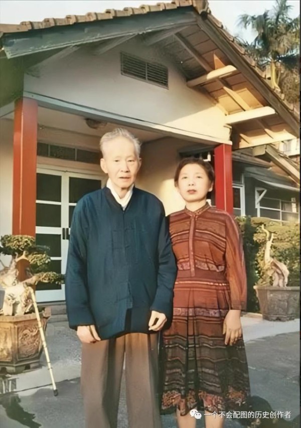 1989年，抗日名将孙立人与夫人张梅英的合影