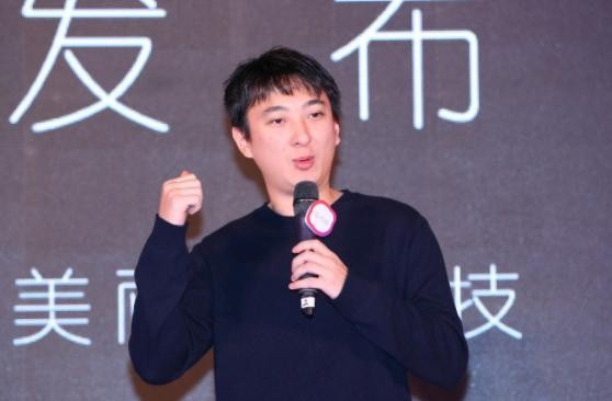 明星不敢惹的十大名人，卓伟上榜，他的后台却是五百万“小老婆”