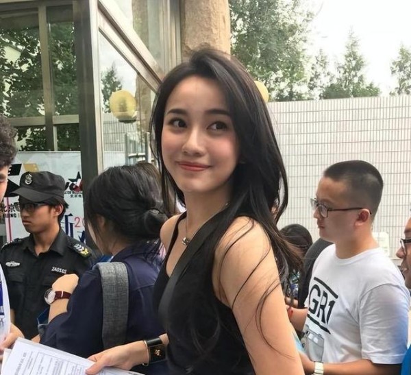 林博洋与李宛妲：新生代女星的魅力对决！