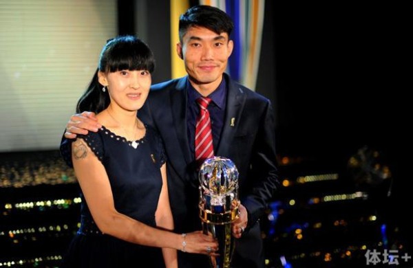 20131126_Zheng-Zhi_AFC-Player-of-the-Year_ByAFP_crop.jpg