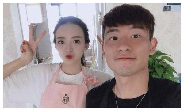 郜林妻子、武磊妻子、张琳芃妻子、何超女友，她们有什么不同？