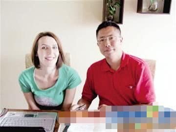 离婚六年后公开原谅家暴男丈夫，为什么说这对夫妻的操作魔幻可怕