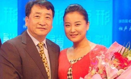 贾玲是姜昆的女儿？如今真实关系曝光！网友：长得还真像