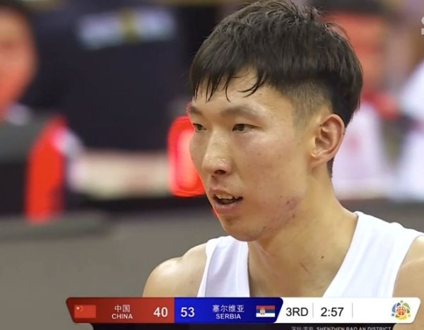 FIBA官宣，周琦1分却柳暗花明！不是胡明轩李凯尔，姚明乔帅看懂