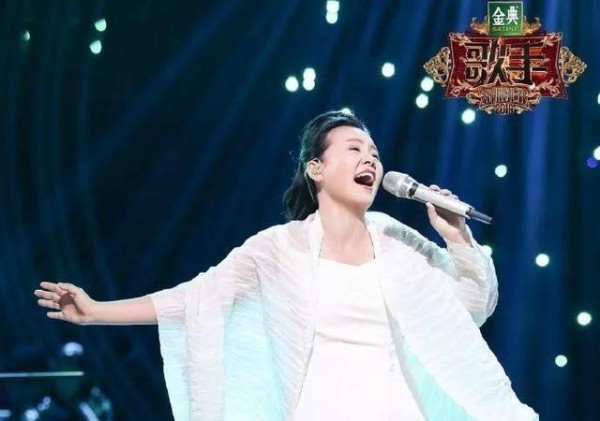 萨顶顶、龚琳娜，同为神曲天后，却有着不为人知的恩怨情仇