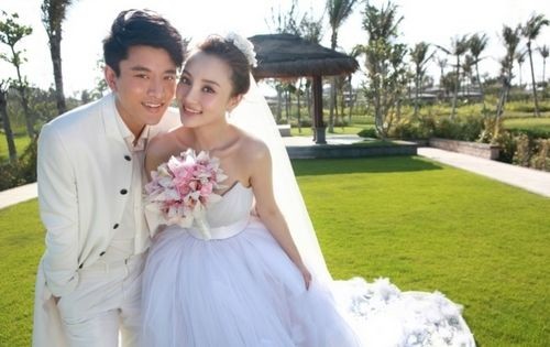 贾乃亮李小璐即将大婚 来源：新浪娱乐