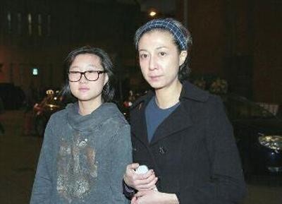 成龙为什么不管小龙女?吴卓林失踪被曝状况凄惨被人控制任人摆布