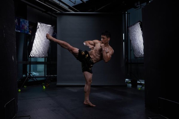 Chinese kickboxing superstar Qiu Jianliang