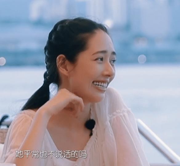 郭碧婷被张智霖袁咏仪催生，意外说出与向佐真实感情，演员真难！