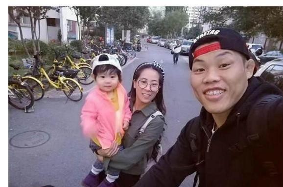 李景亮妻子VS邹市明妻子，为何大家都赞扬她？