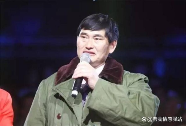 大衣哥与于文华的关系，其实很特殊，并不是人们想象中那样