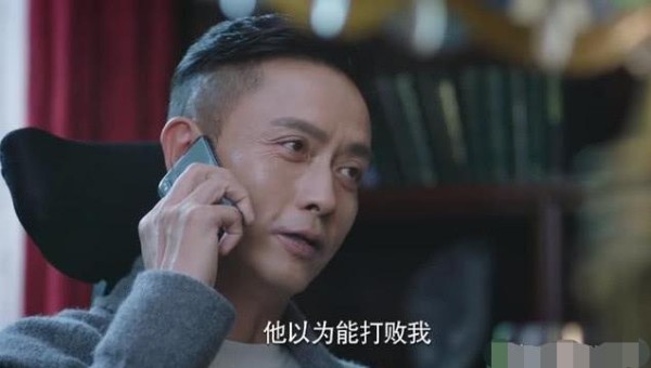 都说谢君豪和黄宗泽长得非常像，如今两人终于合作，上演父子戏码