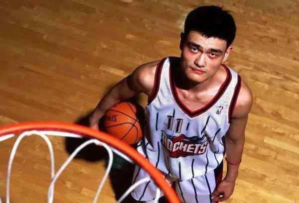 姚明在NBA属于什么级别的球星？当年为何拒绝去湖人联手科比？