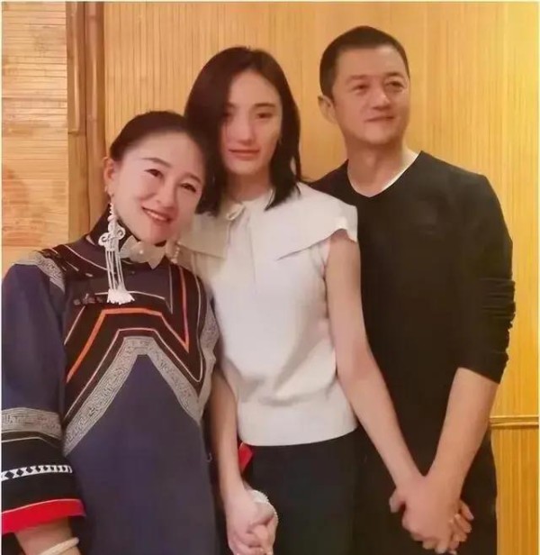 李亚鹏：年轻时的魅力与多位女星间的缘起