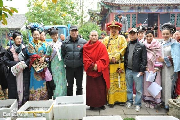 转贴:孙俪拍摄电视剧《后宫甄[传》时现场举办放生祈福法会