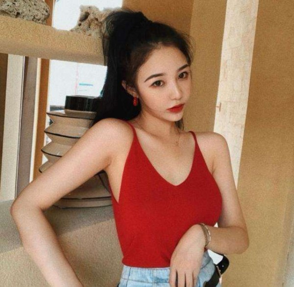 李现的女友真的是网红小八吗？网红小八图片个人资料简介