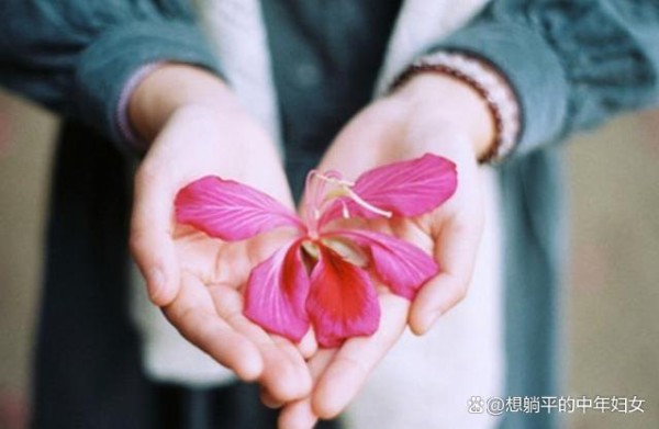 暧昧，是游戏还是真情？为什么已婚男都爱对这种女人搞暧昧