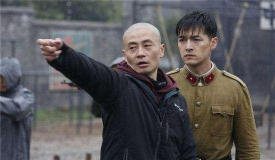 兜兜转转还是身边人 胡歌和江疏影秘密闪婚 携手官宣领证再续前缘