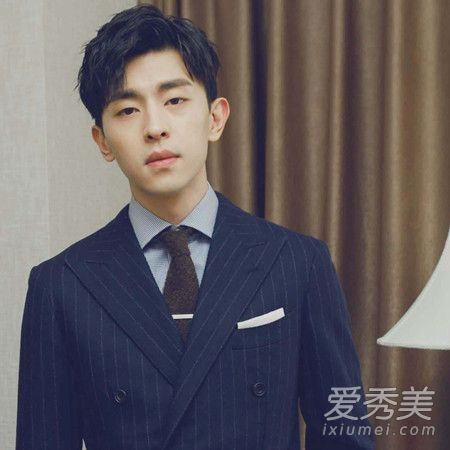 陈小春关注邓伦假ins是怎么回事 陈小春关注邓伦假ins是什么情况