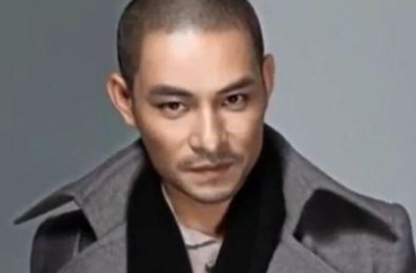 曾是刘德华8年替身，苦熬十年终成影帝，却娶华仔前任为妻