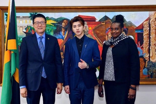 蔡徐坤nba大使真的吗 打篮球的样子侮辱了比赛和队员