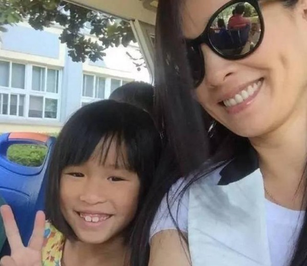 明星女儿大不同，有的像小仙女，有的其貌不扬
