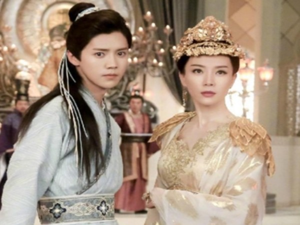 鹿晗妈妈是谁 鹿晗妈妈家里是陈数吗？两人是什么关系