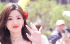 毛晓彤，环球影城的真公主！真的太漂亮了
