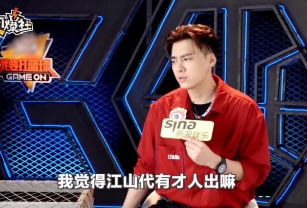 李易峰回应被新人比下去，态度坦然大方，自称一辈子都是偶像