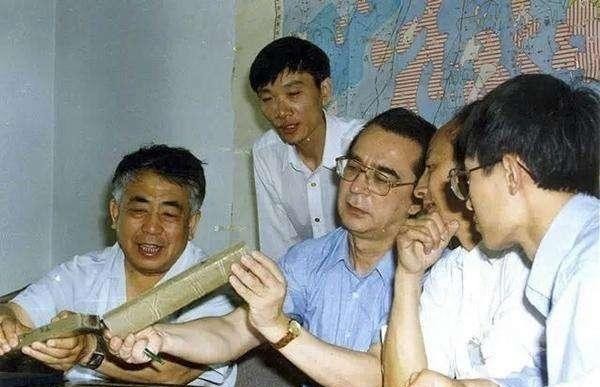 这位最帅“混血”科学家，颜值超明星，不谈恋爱只搞学术