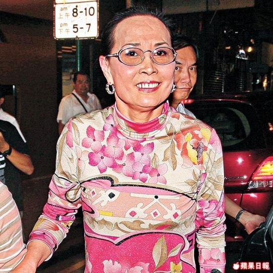 赌王何鸿燊尽分身家：四太梁安琪一切照旧(图)