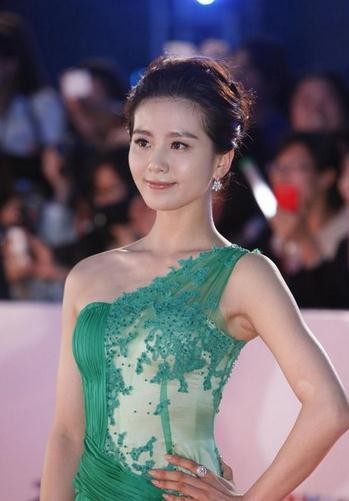 林心如吻戏磨破嘴皮李冰冰水戏来大姨妈 揭明星拍戏遇尴尬事