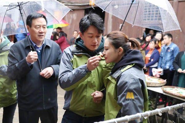 佟大为与关悦是怎么认识的？对妻子一见钟情幸福一生